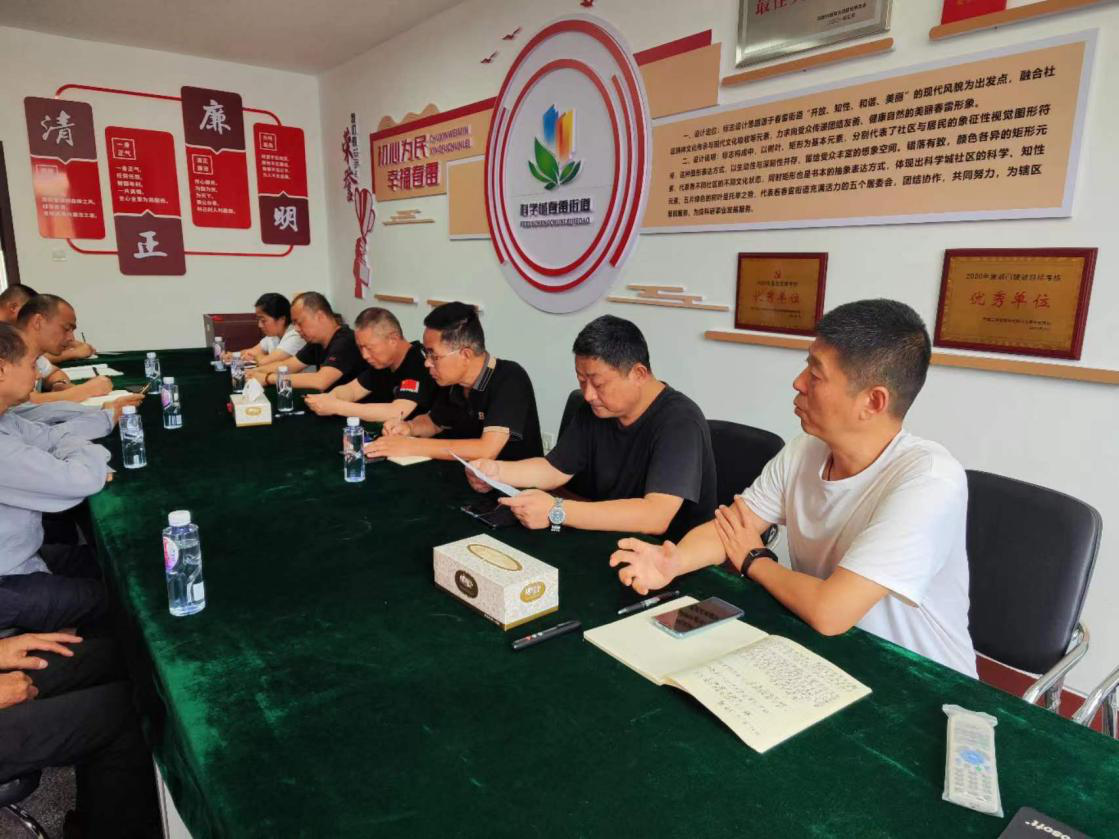 春雷街道开展燃气安全整治工作(图1) 春雷街道开展燃气安全整治工作(图1)