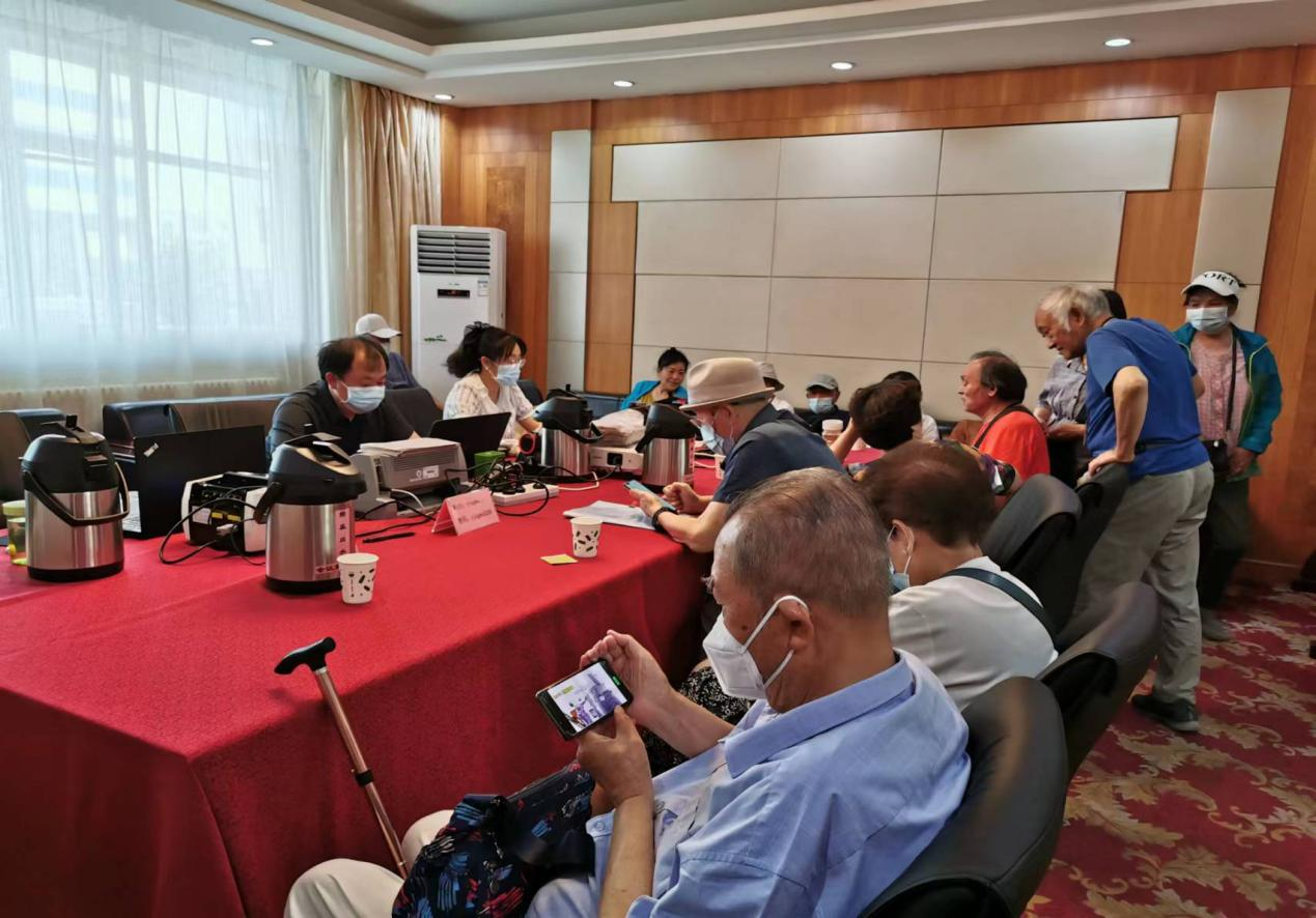 医疗报销“到家门” 职工称赞“人性化” ——科学城医保局2023年首次赴北京报销医疗费用(图1) 医疗报销“到家门” 职工称赞“人性化” ——科学城医保局2023年首次赴北京报销医疗费用(图1)