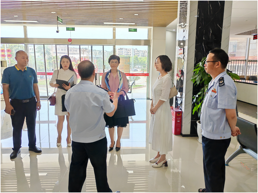 绵阳市委编办主任党海燕一行到科学城办事处交流调研(图1)