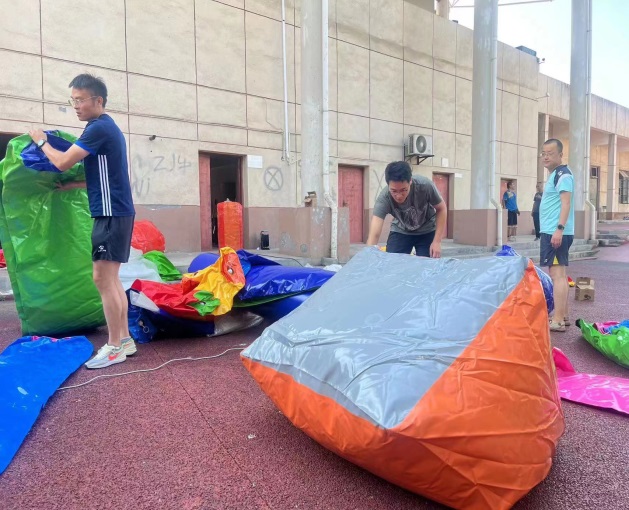 迎高温战酷暑  精心筹备院运动会(图1)