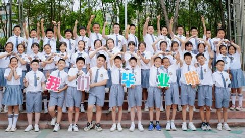 春蕾学校六（1）中队荣获“全国红领巾中队”称号(图1)