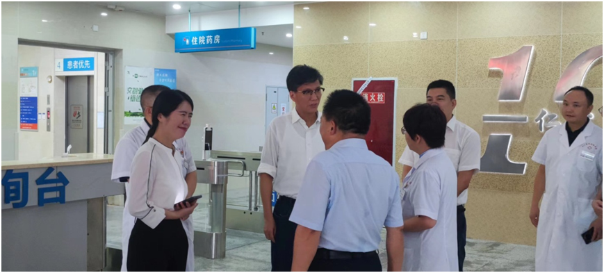 绵阳市委常委、副市长李栋来院慰问科学城医院临床一线医务人员(图3)