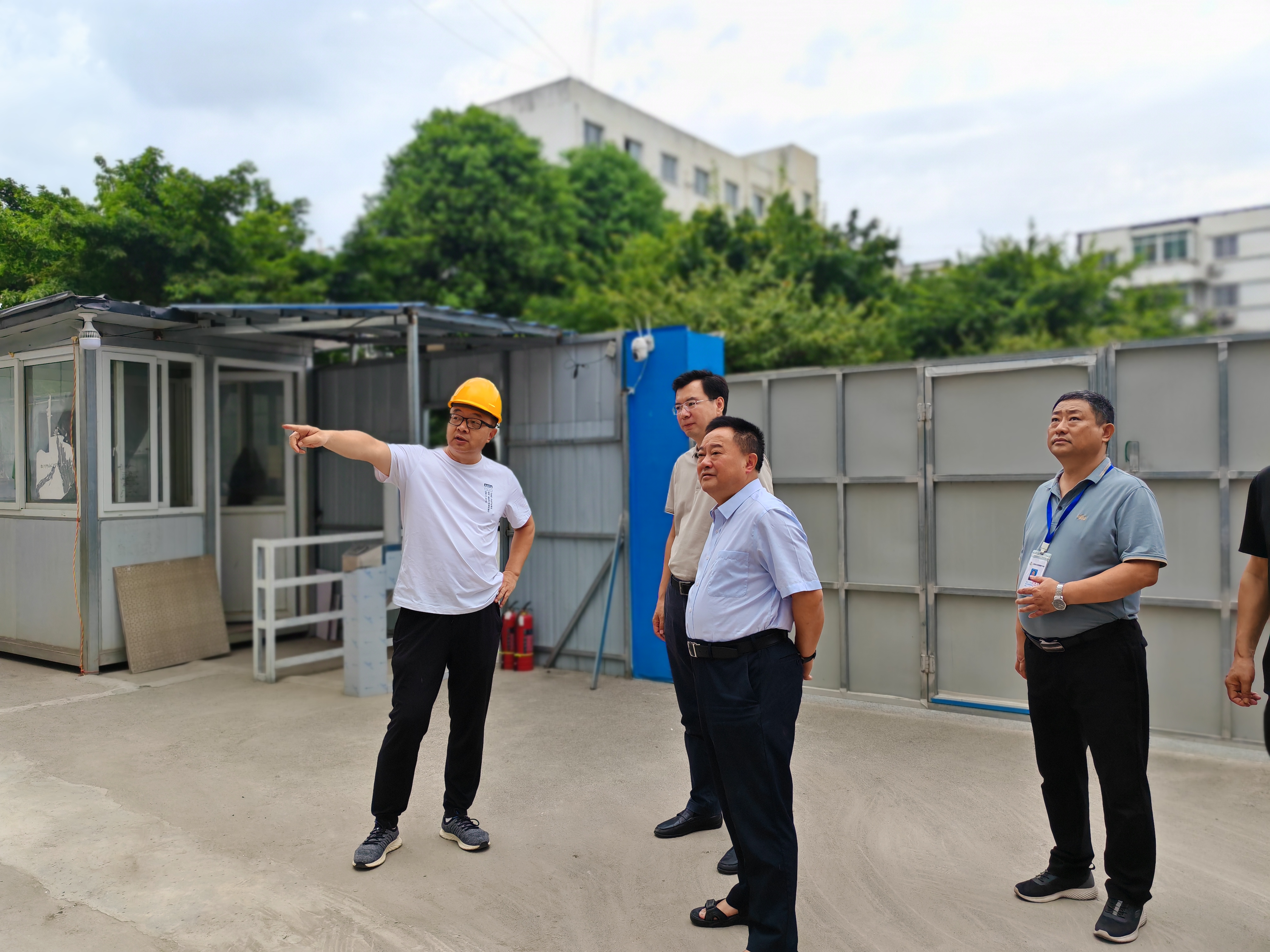 公管部领导调研指导春瑞社区养老服务综合体建设情况(图1) 公管部领导调研指导春瑞社区养老服务综合体建设情况(图1)