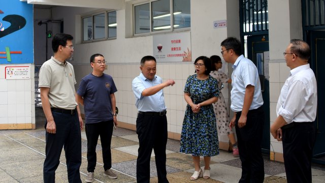 公管部刘开武部长一行视察科学城春蕾学校新学期开学准备工作(图2)
