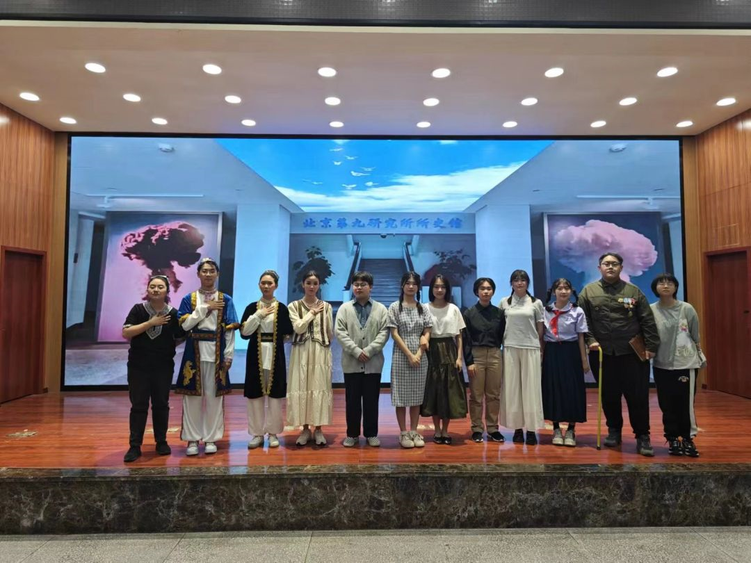 最高奖！科一中舞台剧《东方一声巨响》荣获四川省第二届大中小学铸牢中华民族共同体意识校园舞台剧展评活动一等奖(图6)