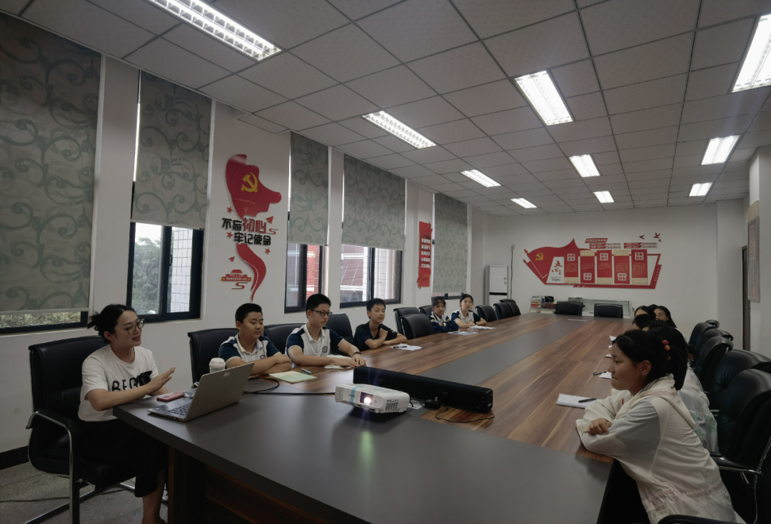 少年心向党，两弹宣讲团——科学城一中开展两弹元勋科学家故事宣讲培训会(图2)