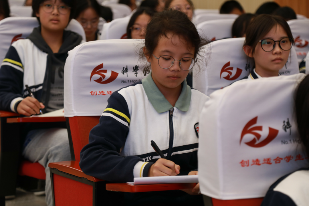 缅怀革命先烈，传承红色精神——科学城一中开展国防教育进校园系列活动(图12)