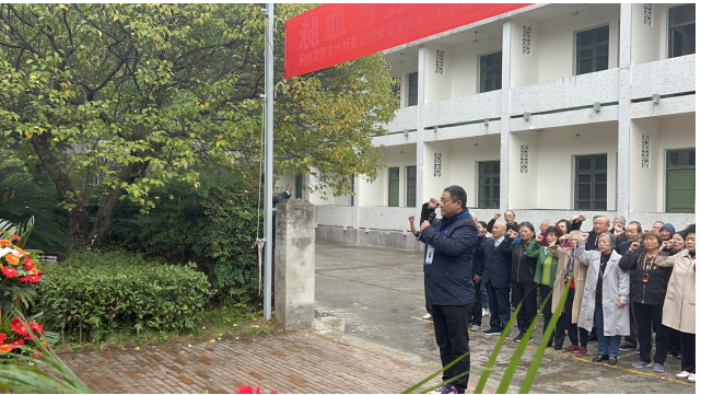 弘扬两弹精神 传承红色血脉——春雷街道党工委组织社区党支部寻根活动(图2) 弘扬两弹精神 传承红色血脉——春雷街道党工委组织社区党支部寻根活动(图2)