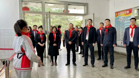 春蕾学校开展“争做新时代好队员”科学家精神进校园主题队日活动(图2)