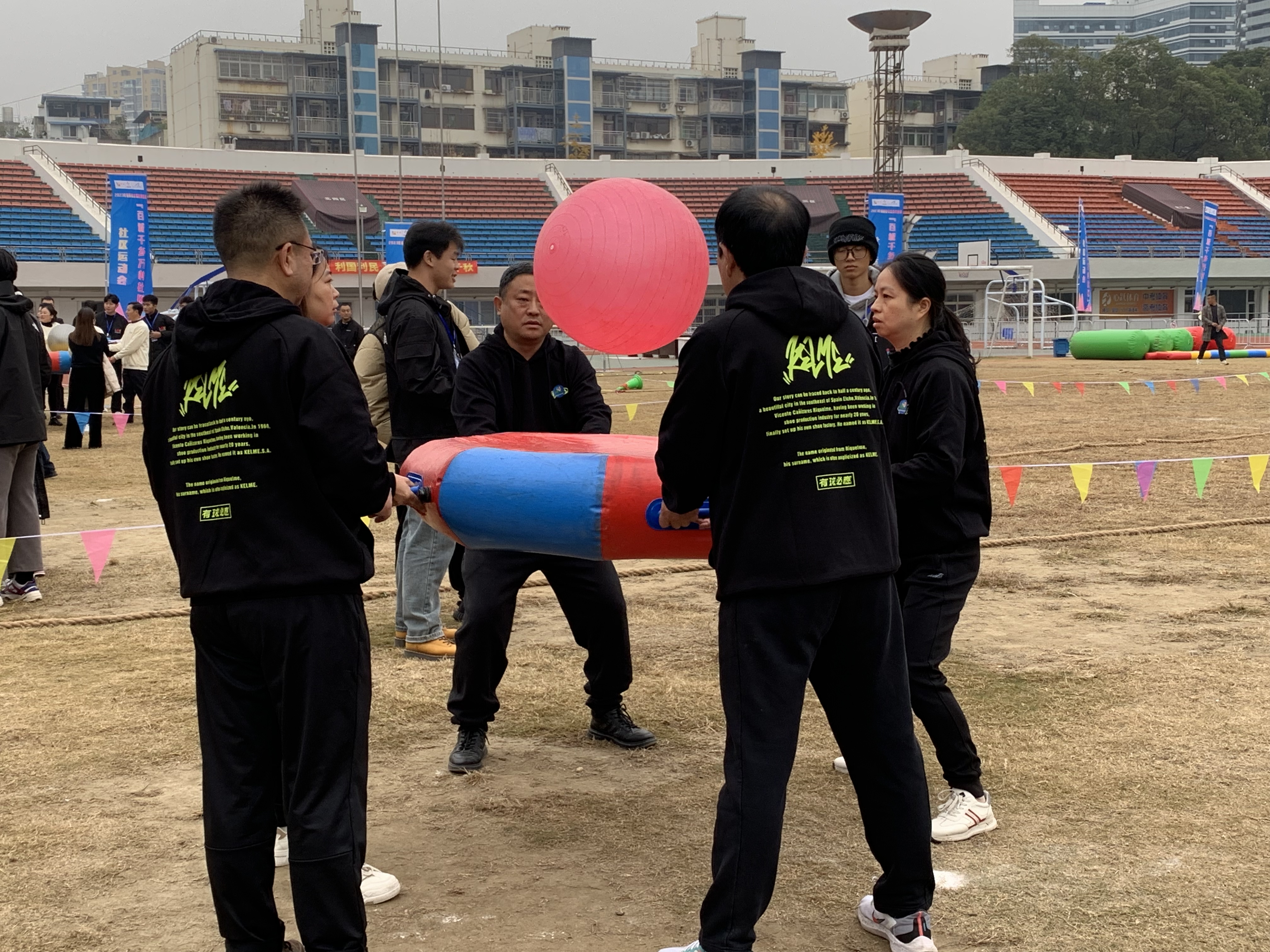 春雷街道参加绵阳市“百城千乡万村社区”社区运动会(图2)