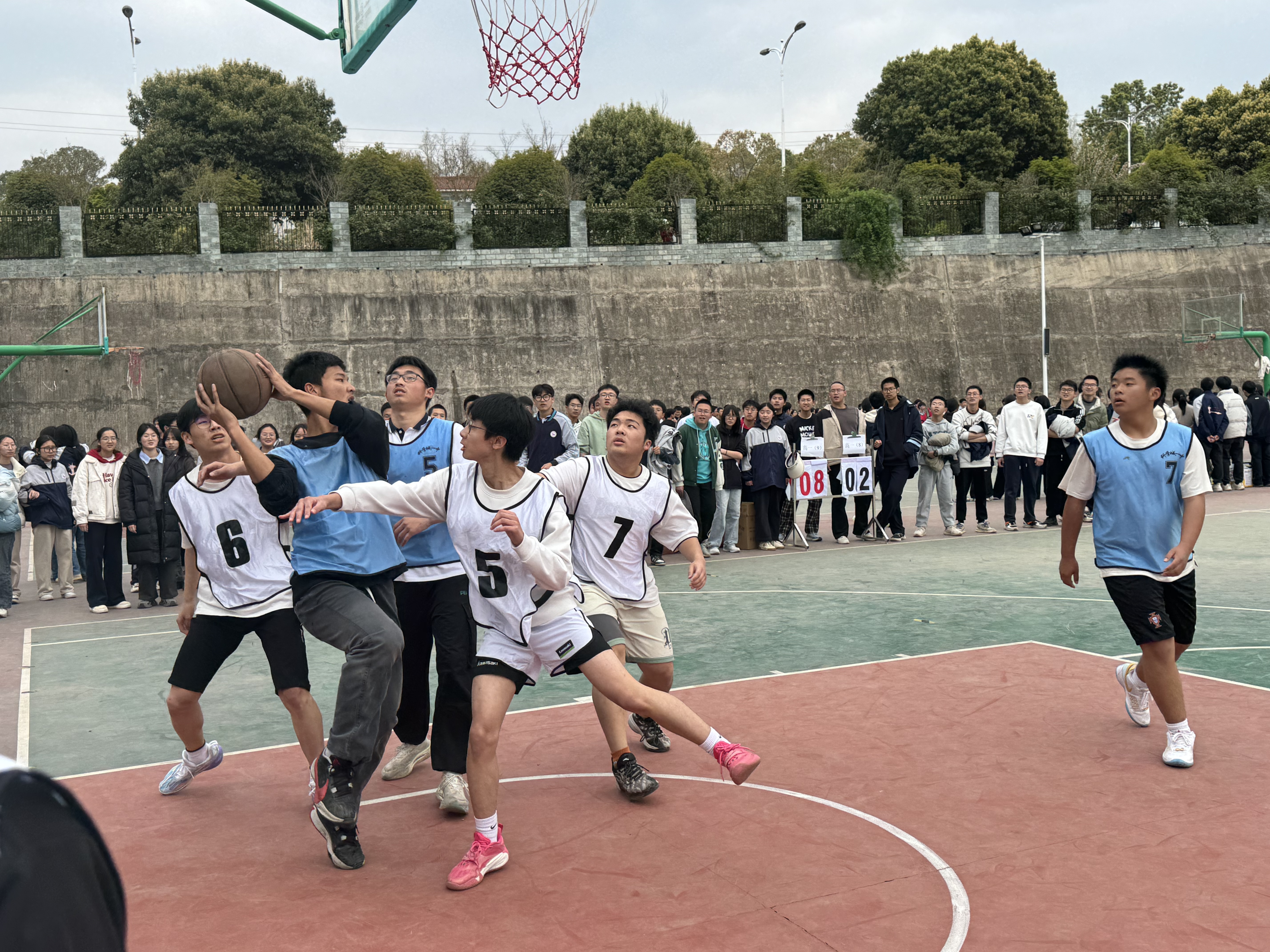 2.科学城一中组织第四届球类比赛.jpg