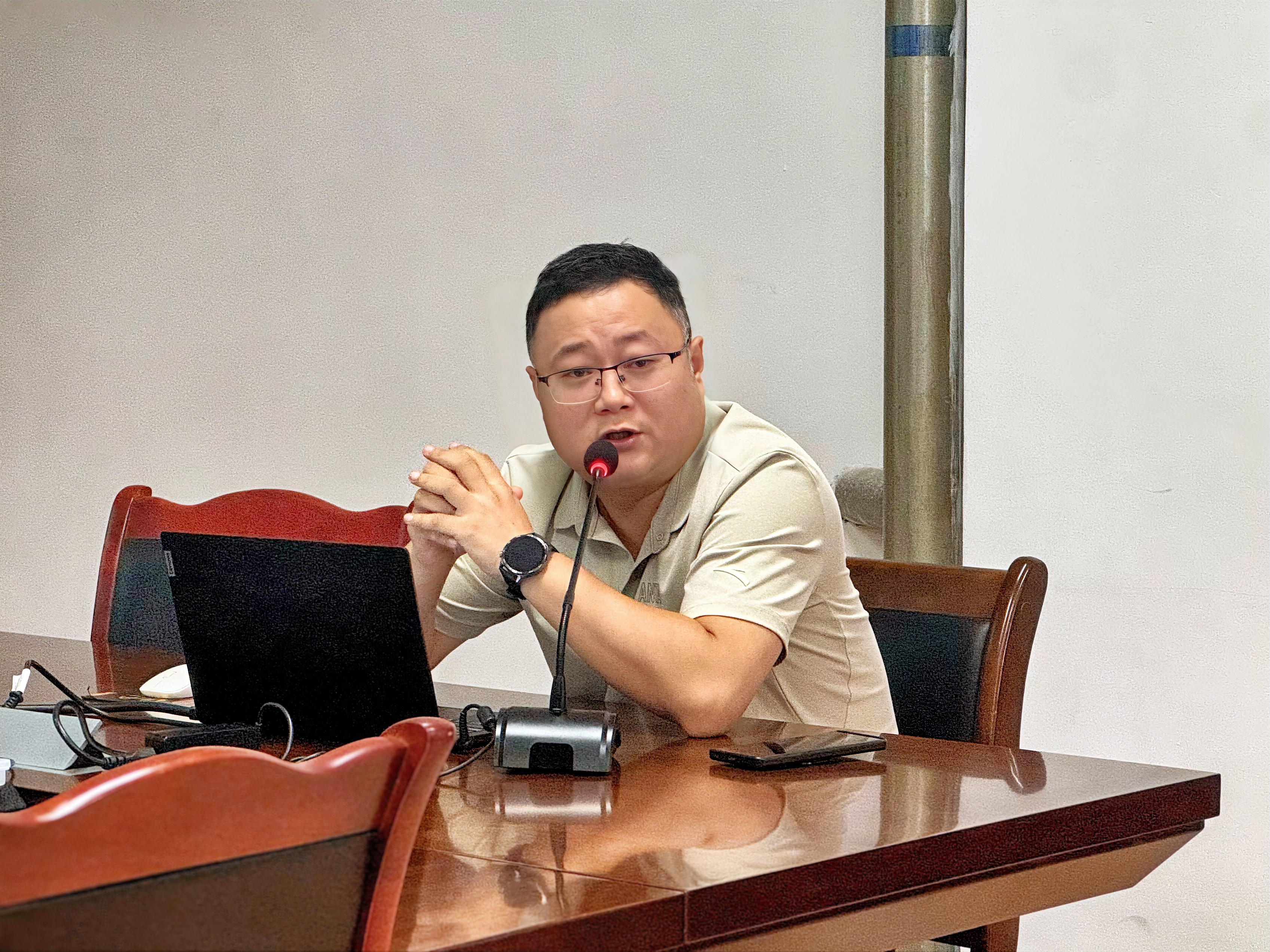书香润党建 清风传家声 ——教育文化服务中心组织廉政家风读书交流活动(图4)