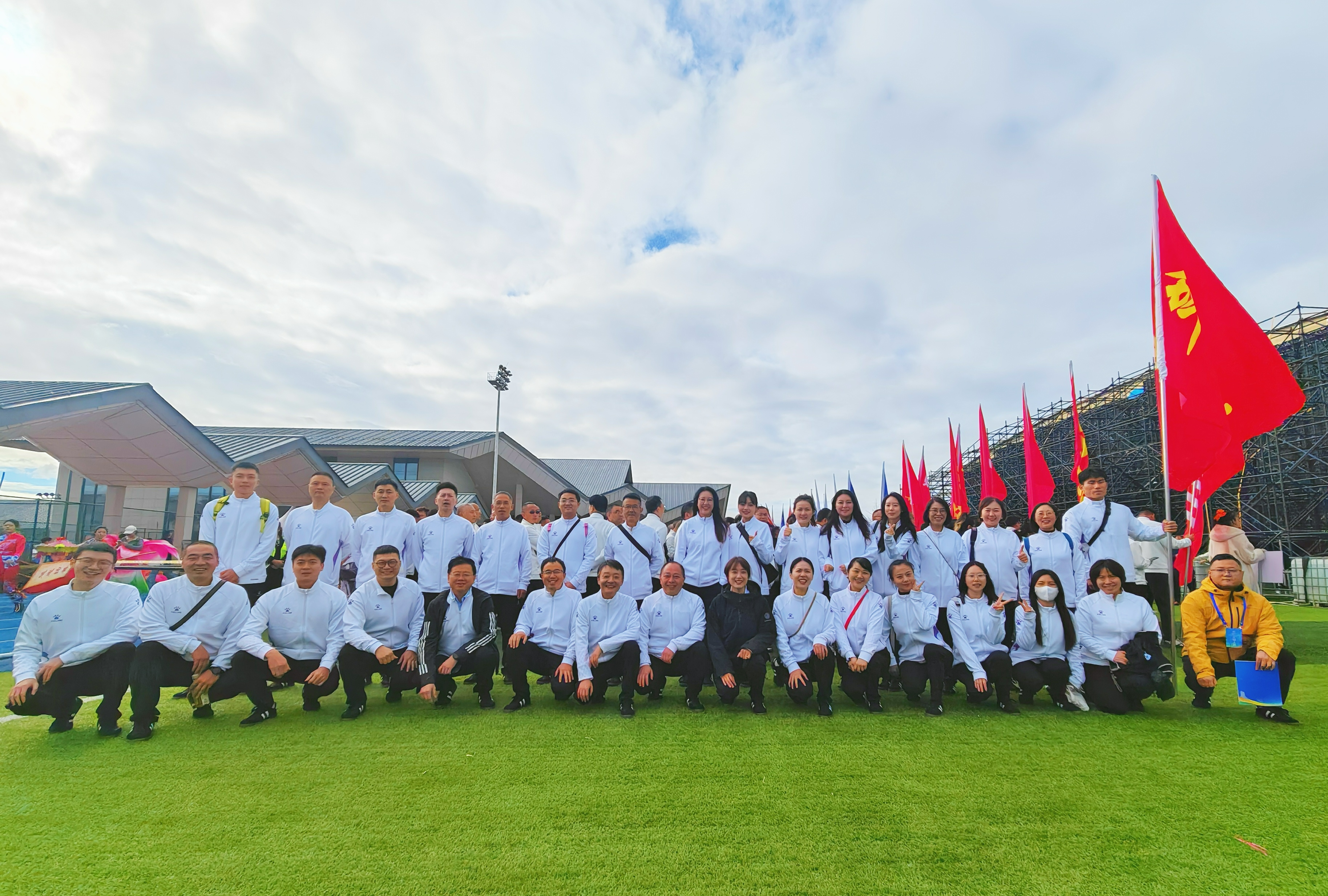 科学城代表队亮相绵阳市八运会开幕式(图4) 图片4.png