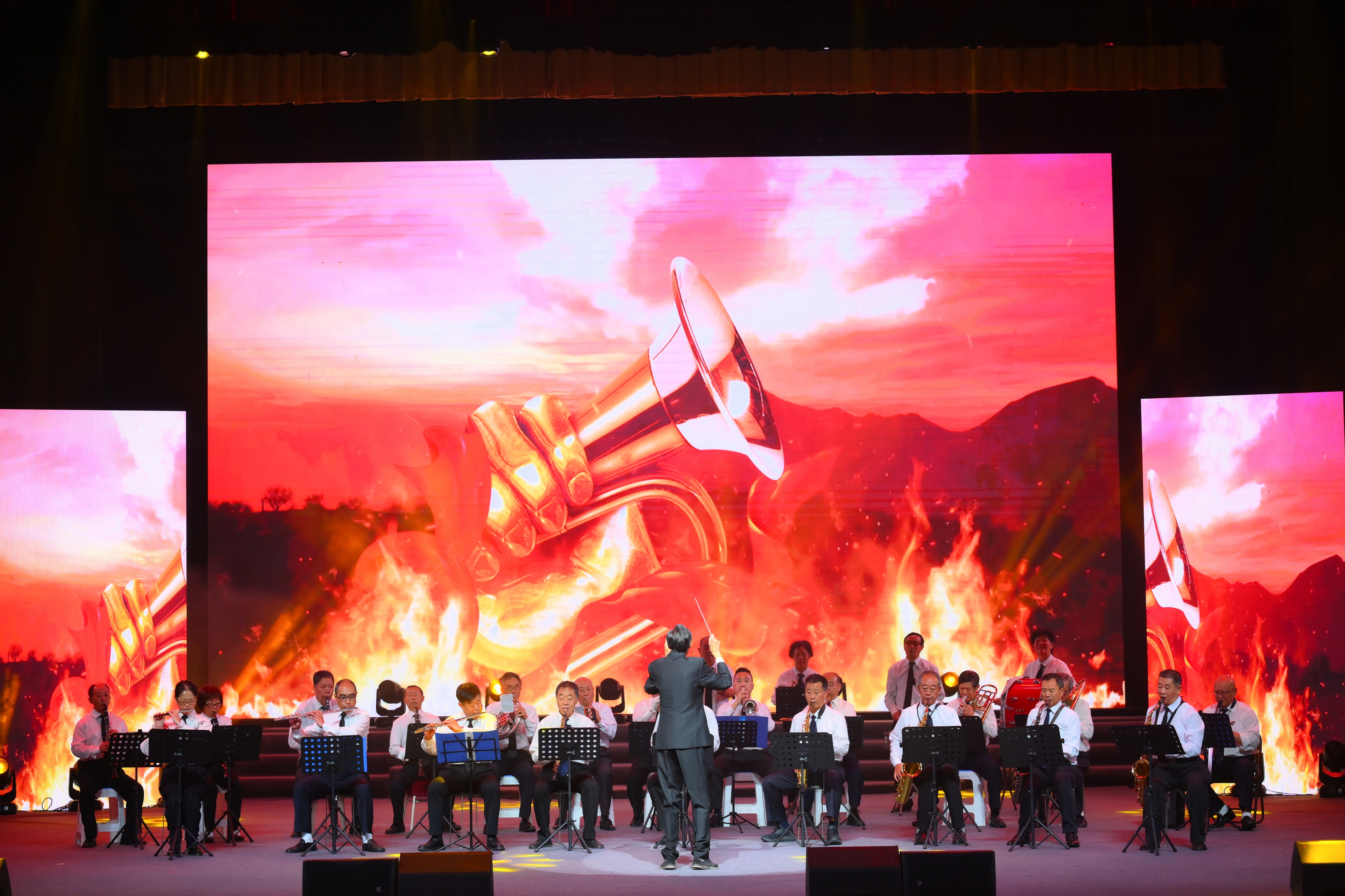 “爱满春雷”(图3) 义勇军进行曲.jpg