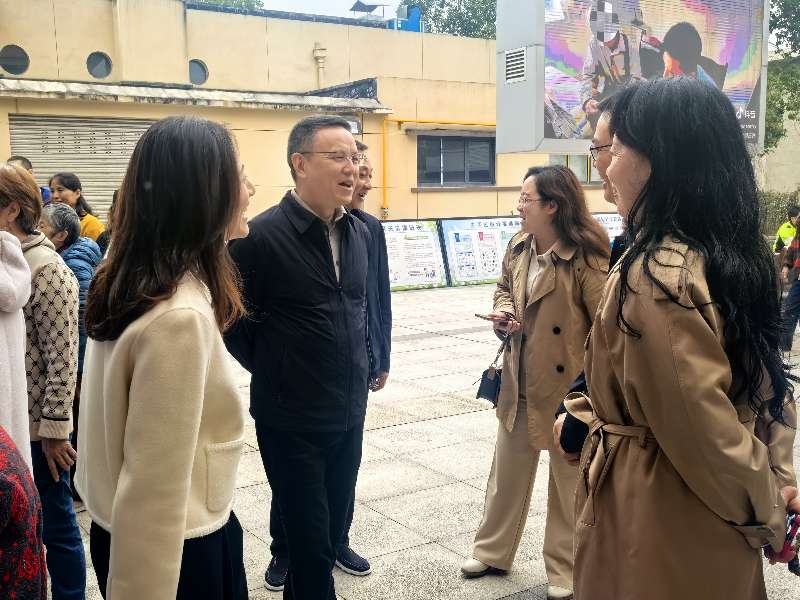 法治护航银龄3.jpg 法治护航银龄3.jpg