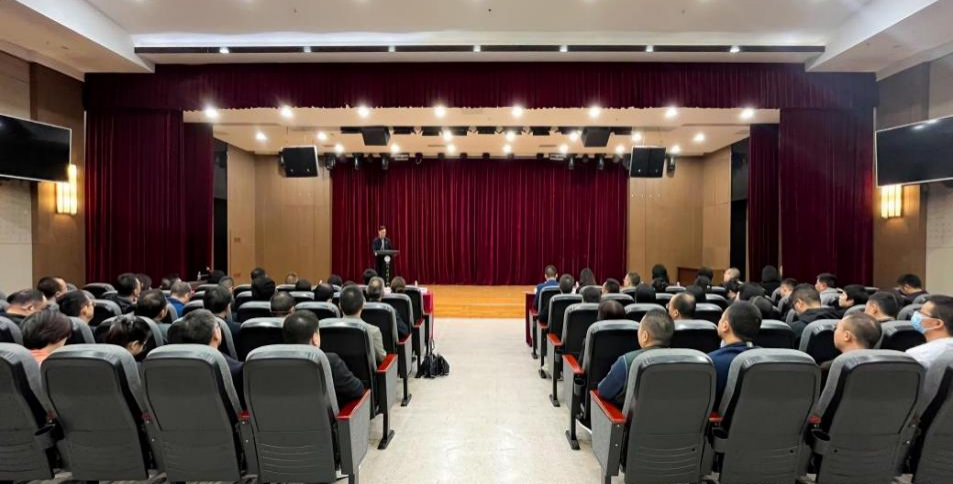 院党委常委、副院长黄明一行到职工医院 宣布干部任免决定(图1) 图片43.png