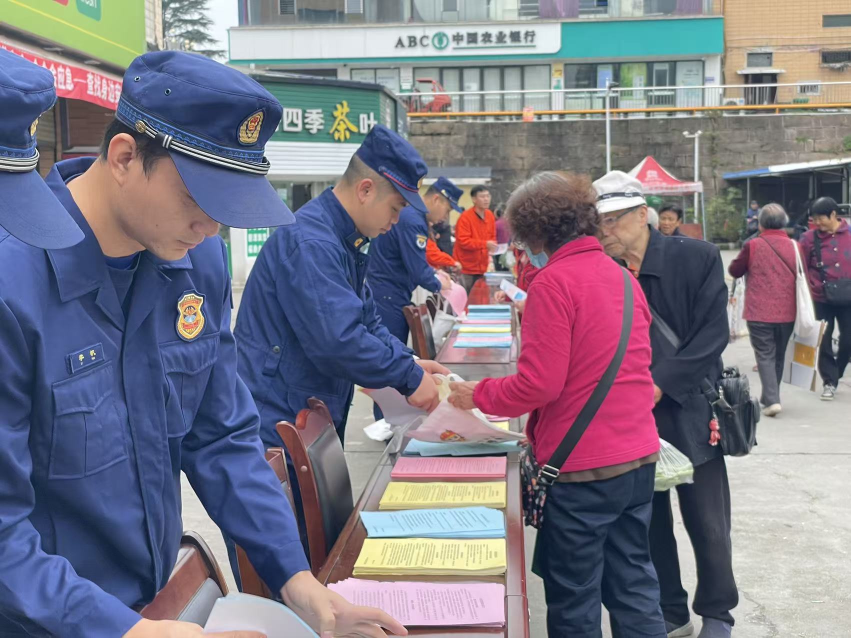 守卫科研践初心 消防宣教护民安(图6) 8.jpg