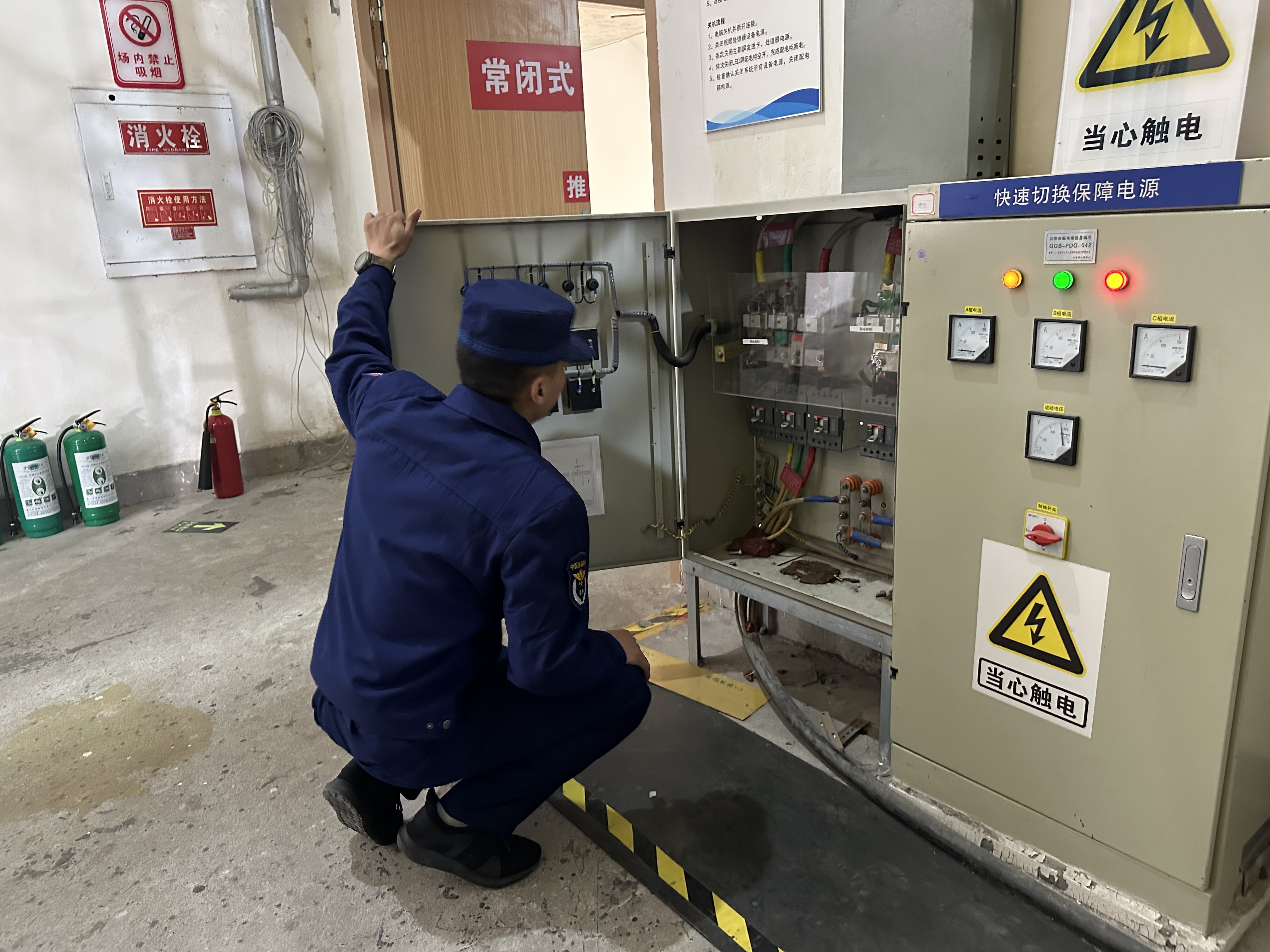 忠诚守护担使命 平安护航党代会(图2) 3.jpg